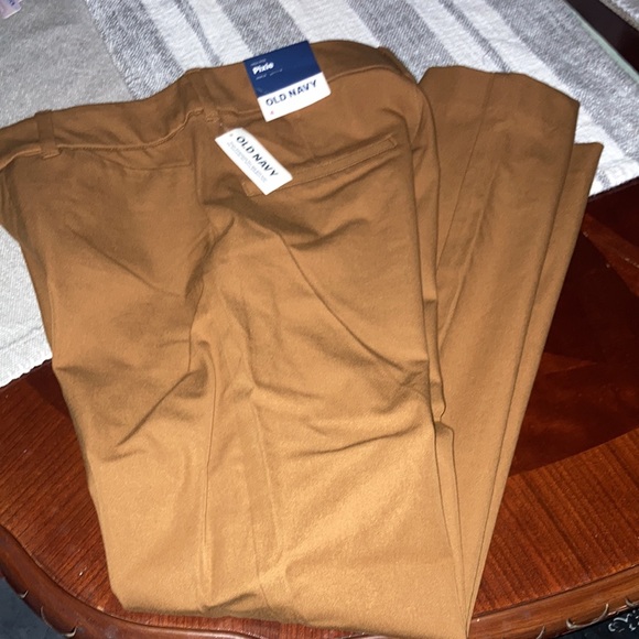 Ladies old navy pants - Picture 6 of 9